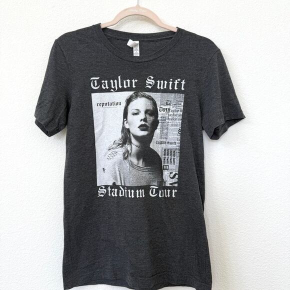 Taylor Swift Reputation Stadium Tour T-Shirt Black Graphic Band Tee Size S - Picture 1 of 4